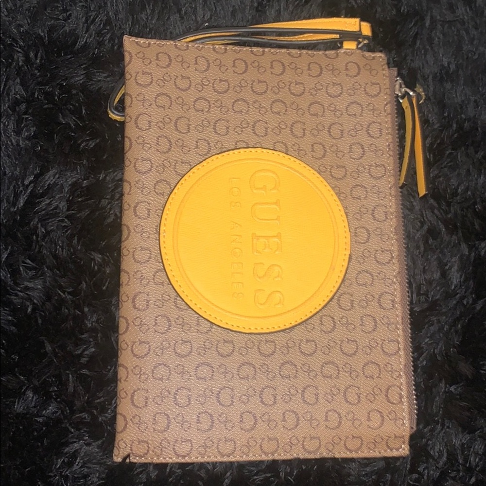 Guess wristlet